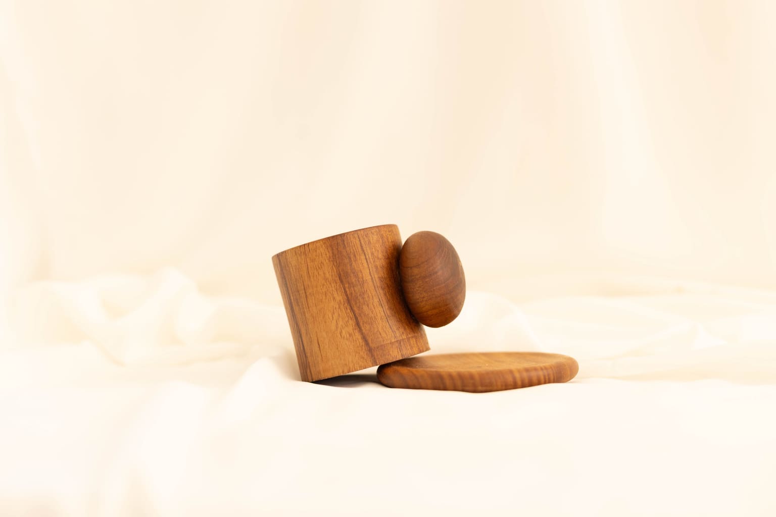 ÉGWA collection — gallery piece 2